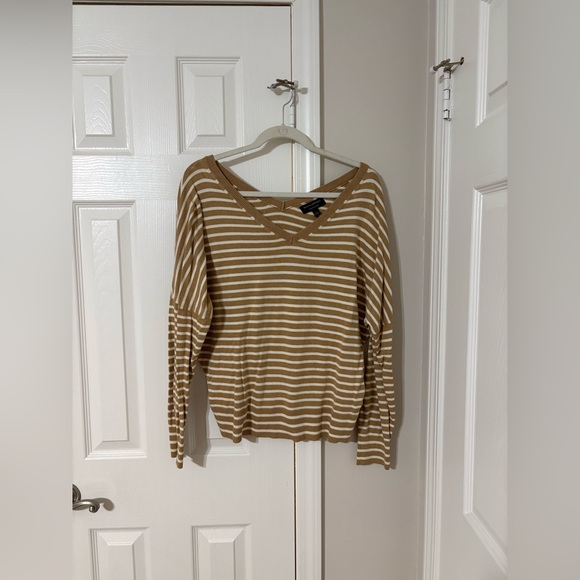 Banana Republic Forever Dolman V-Neck Sweater - Picture 1 of 3